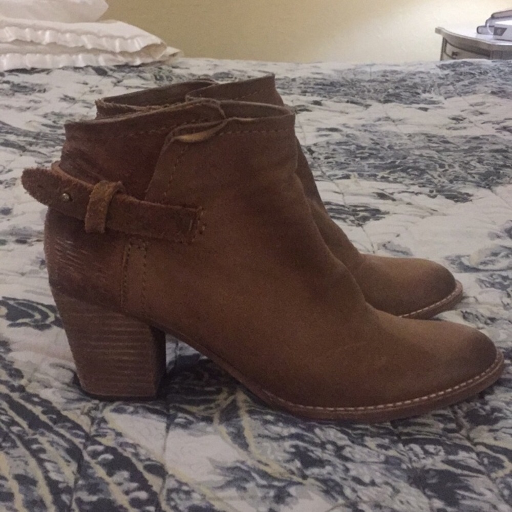 GUC Dolce Vita Ankle Boots